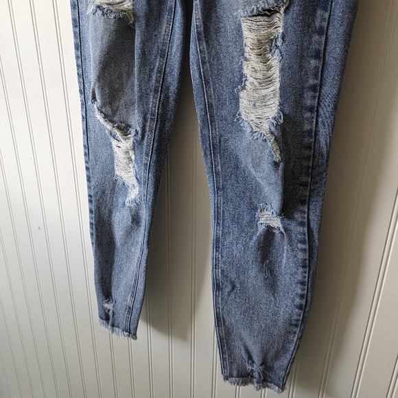 Tinseltown High Rise Distressed Skinny Light Wash Jeans - Picture 4 of 10